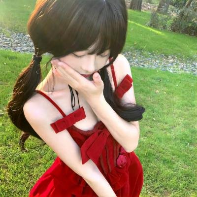 小女孩莫妮卡